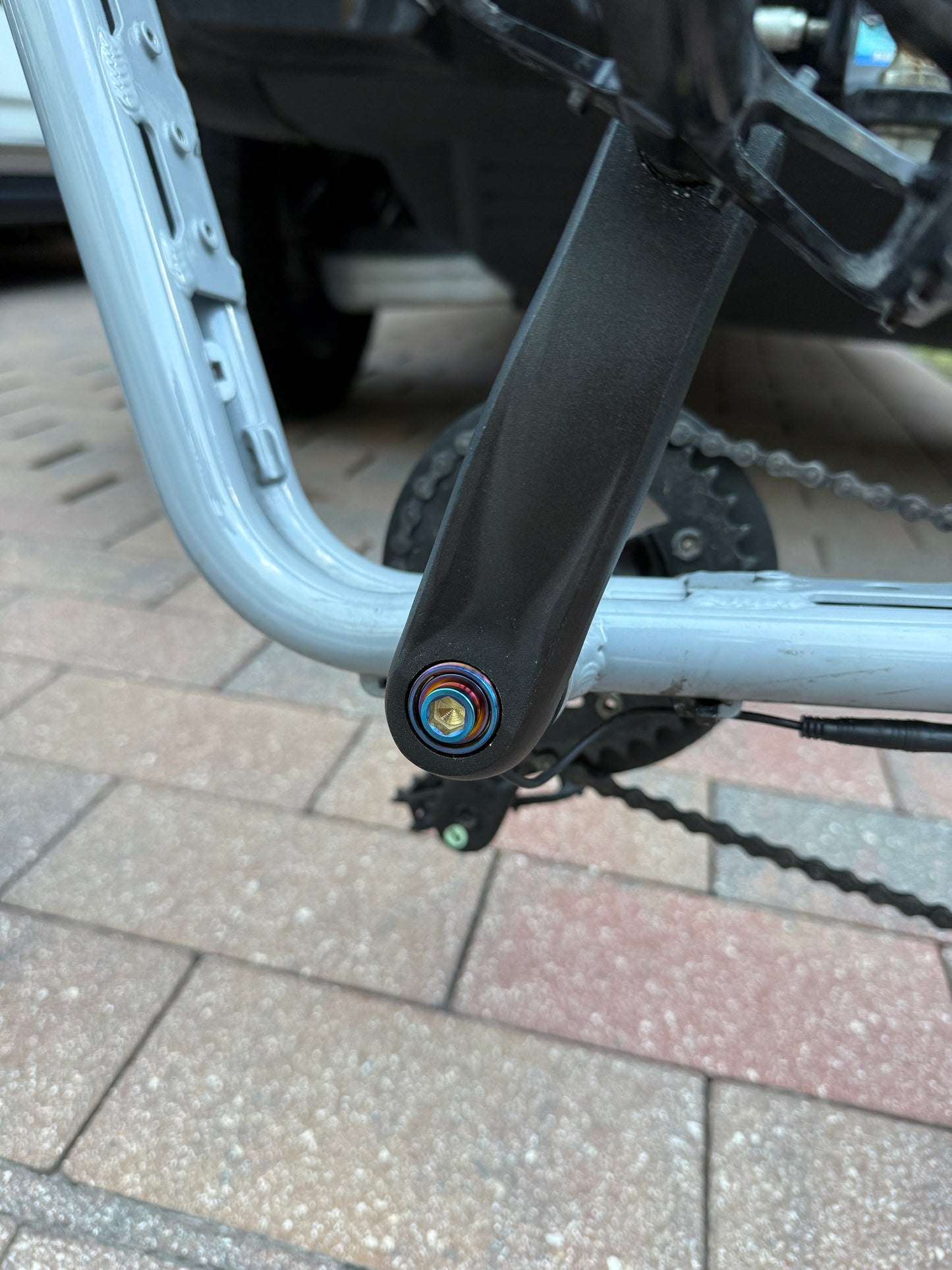 Crank arm bolts